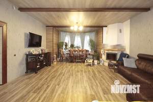 Дом 180м&sup2;, 2-этажный, участок 11 сот.  