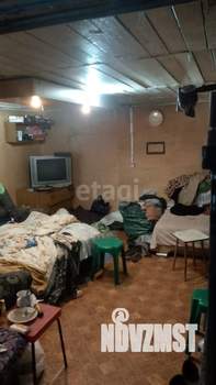 Дом 30м&sup2;, 2-этажный, участок 6 сот.  