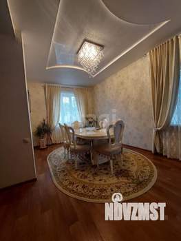 Дом 325м&sup2;, 3-этажный, участок 7 сот.  