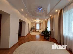 Дом 325м&sup2;, 3-этажный, участок 7 сот.  