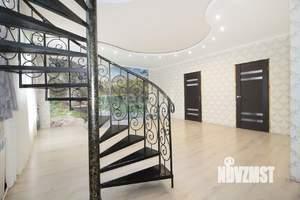 Дом 240м&sup2;, 2-этажный, участок 7 сот.  