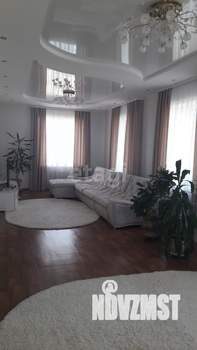 Дом 325м&sup2;, 3-этажный, участок 7 сот.  