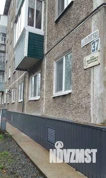 2-к квартира, вторичка, 43м2, 1/5 этаж