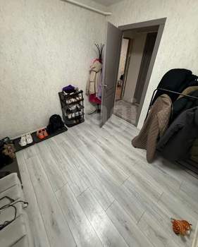 3-к квартира, вторичка, 60м2, 1/9 этаж