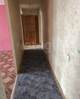 3-к квартира, вторичка, 58м2, 3/5 этаж
