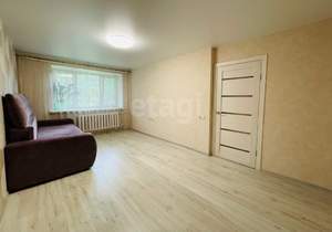 2-к квартира, вторичка, 42м2, 1/5 этаж