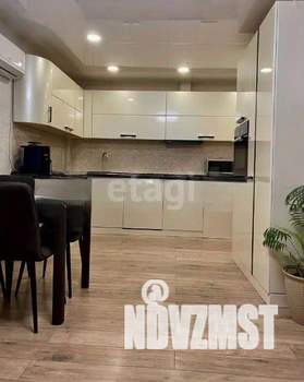 2-к квартира, вторичка, 58м2, 8/15 этаж