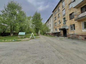 2-к квартира, вторичка, 43м2, 1/4 этаж