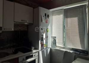 2-к квартира, вторичка, 38м2, 1/4 этаж