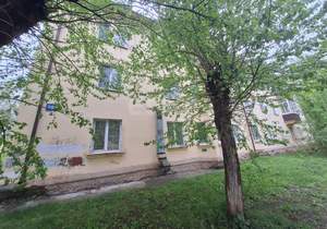 2-к квартира, вторичка, 42м2, 1/3 этаж