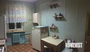 2-к квартира, вторичка, 60м2, 1/4 этаж