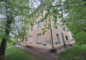 2-к квартира, вторичка, 42м2, 1/3 этаж