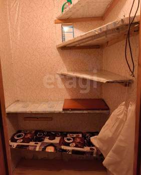 3-к квартира, вторичка, 58м2, 3/5 этаж