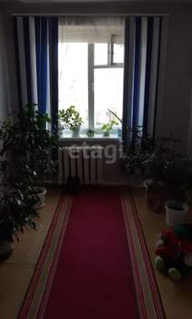 4-к квартира, вторичка, 63м2, 5/5 этаж