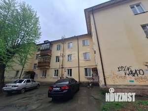 2-к квартира, вторичка, 42м2, 1/3 этаж