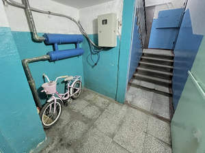 2-к квартира, вторичка, 43м2, 1/4 этаж